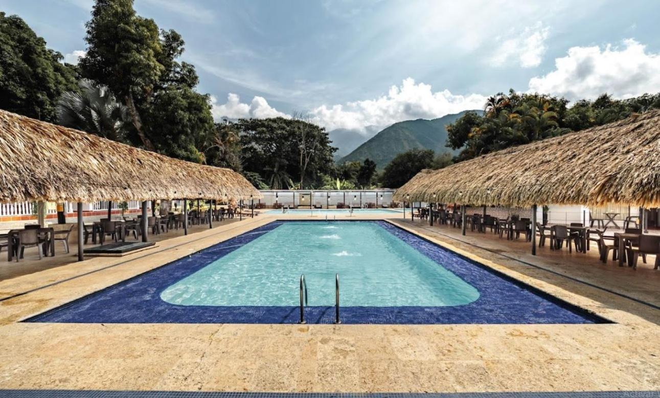 Kumini Cabanas *