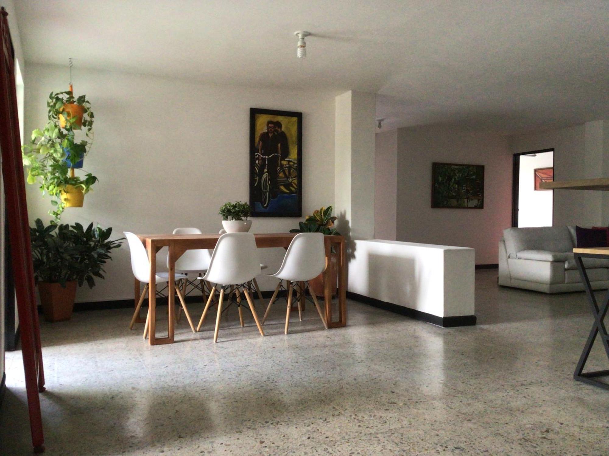 Astromelio House Coliving Expats 201 Habitación en casa particular *