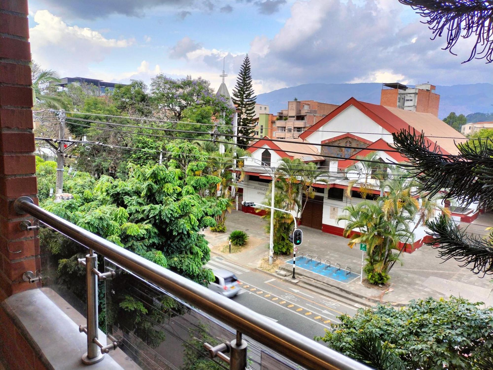 Apartamento Exclusivo Apto Lujoso Central, Sereno Y Comodo