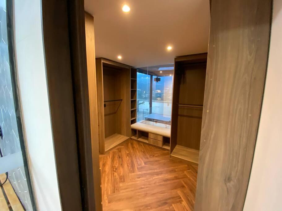 Penthouse Luxurytravelhome Poblado Apartamento