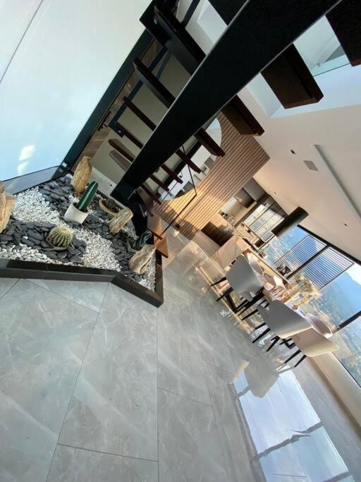 Penthouse Luxurytravelhome Poblado Apartamento *