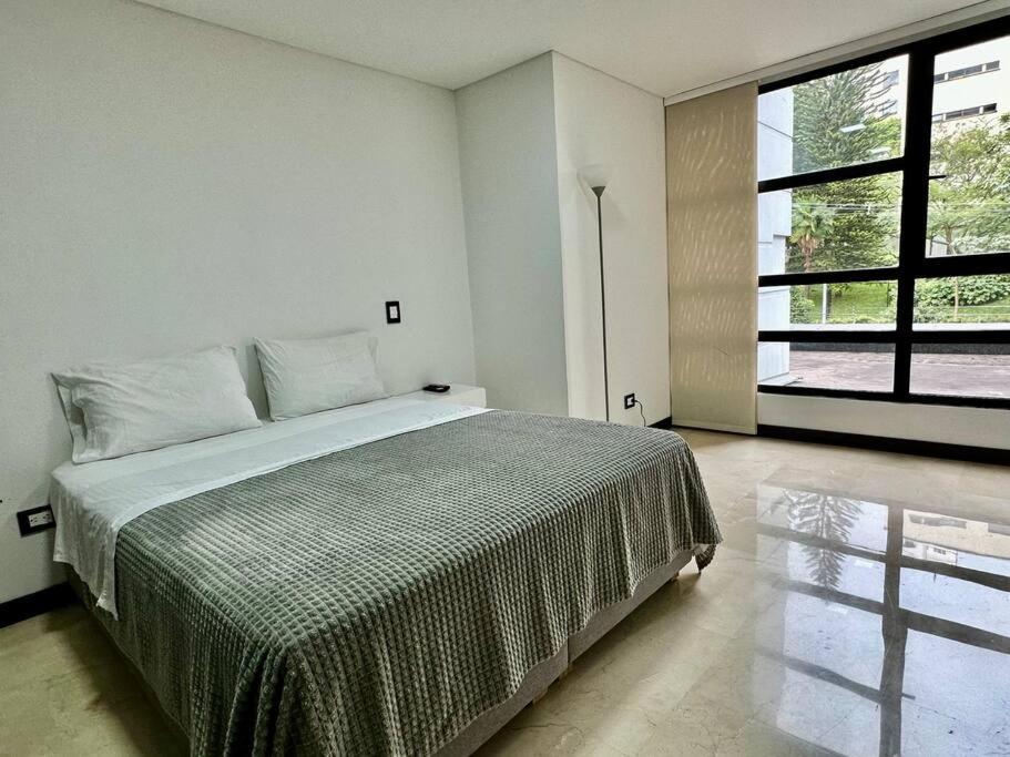 302 Spacious View In El Poblado Apartamento *