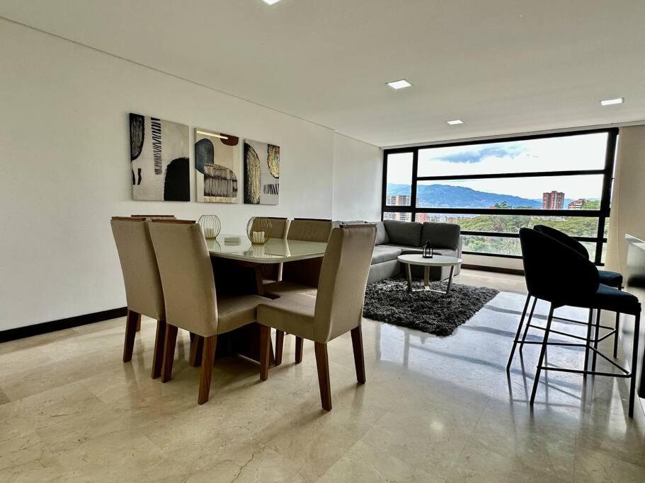 302 Spacious View In El Poblado Medellín
