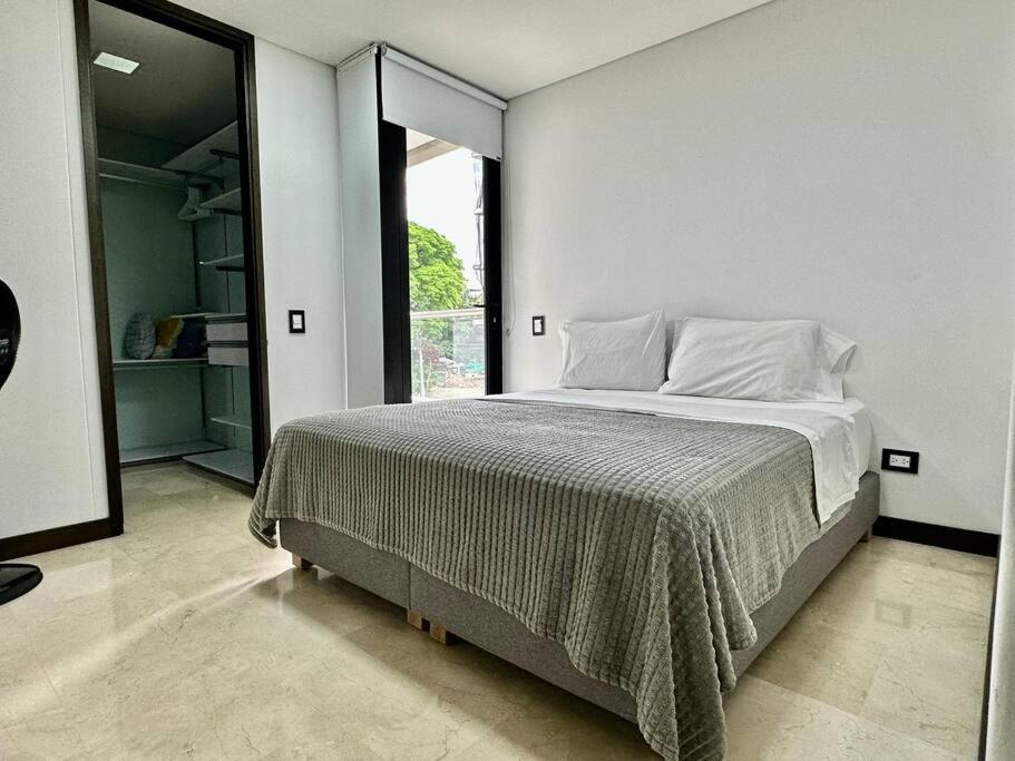 302 Spacious View In El Poblado Medellín