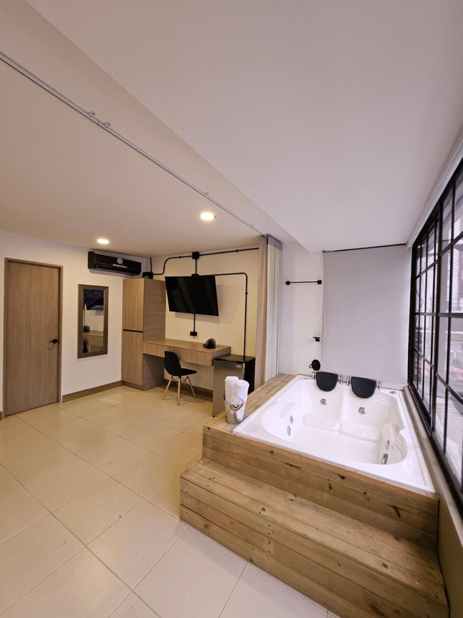 Aguacatala Stop Hotel Medellín