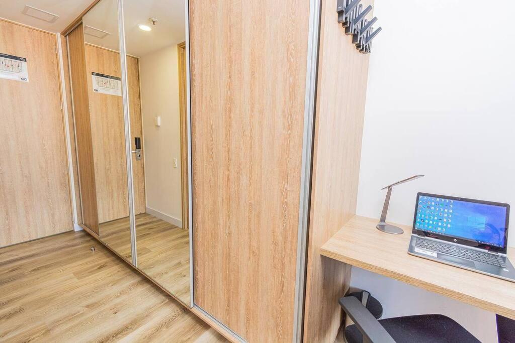 Bright Topfloor A/c, Poblado Coworking1412 *