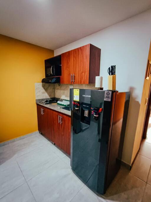 Lindo Con Patio Privado. * Medellín
