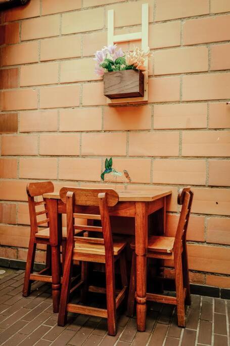 Lindo Con Patio Privado. Apartamento *