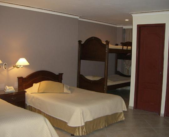 Plaza Hotel 2*