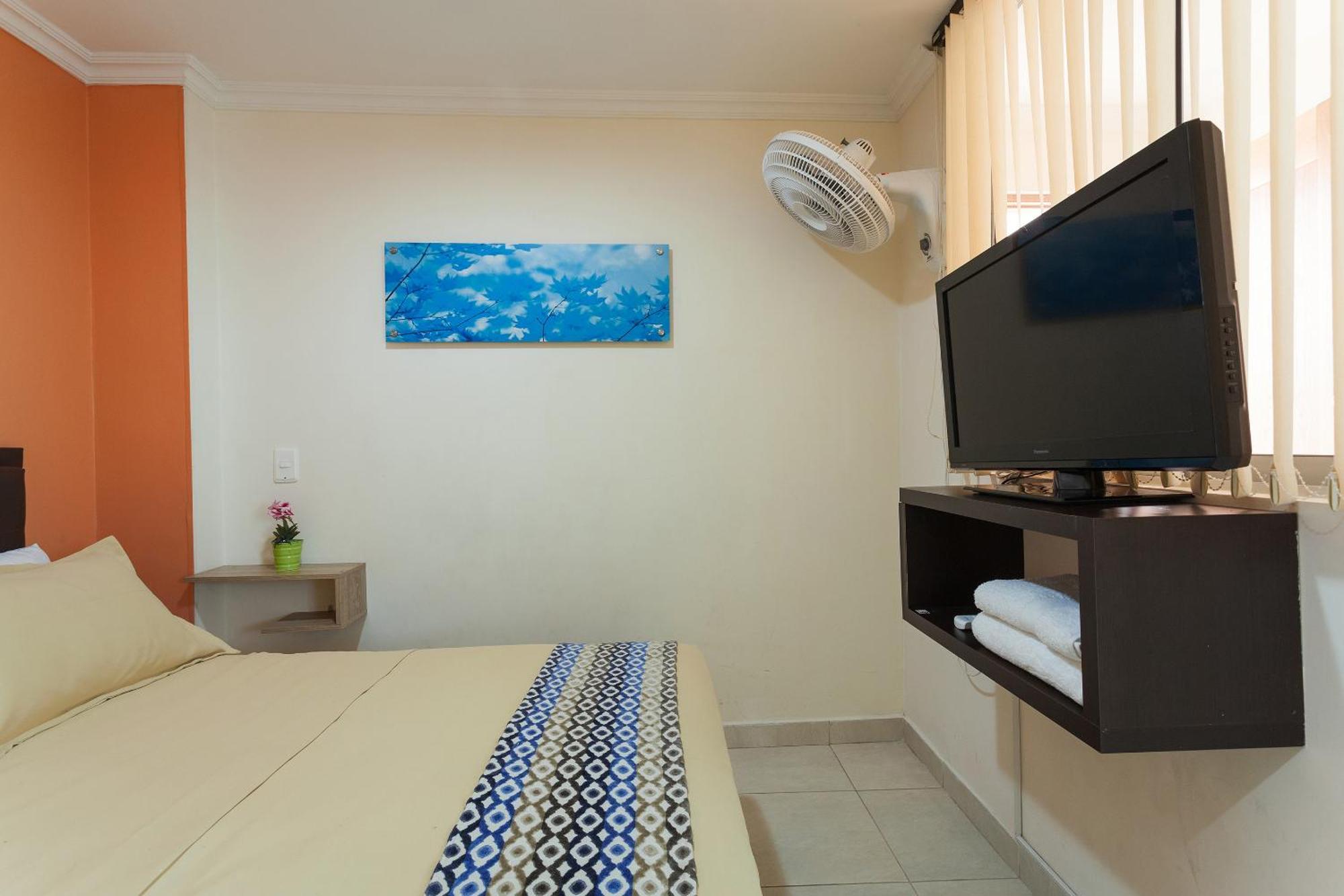 Apartamento Laureles De La 70 *