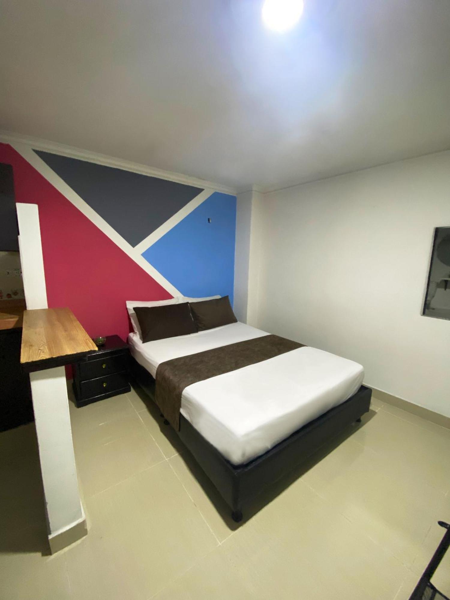 Hotel 33 Bulerias 3*