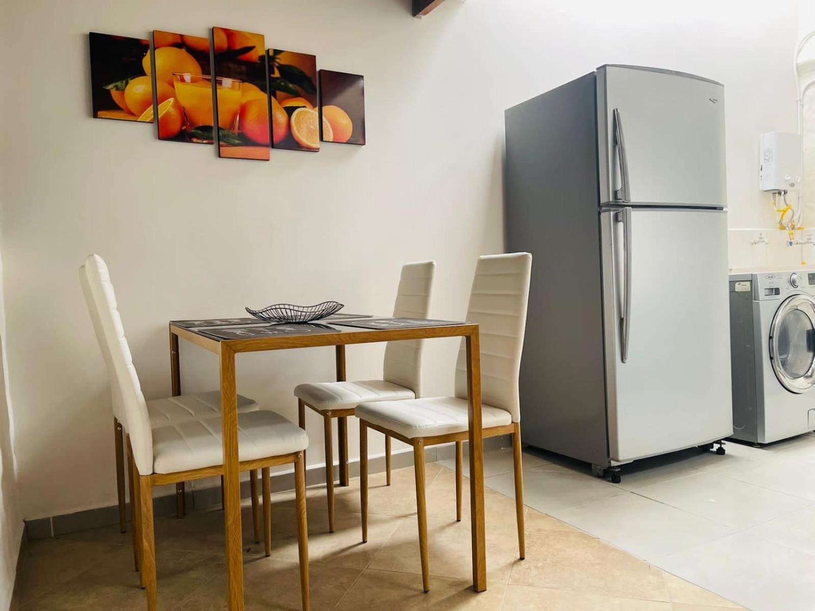 Apartamento Hermoso Con Estacionamiento