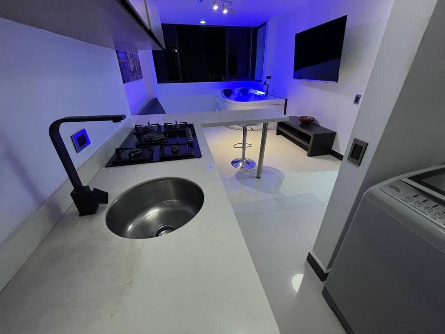 Apartamento Laureles Location With Jacuzzi And Ac