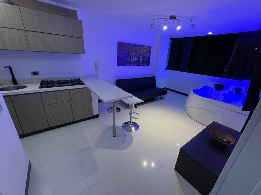 Apartamento Laureles Location With Jacuzzi And Ac *