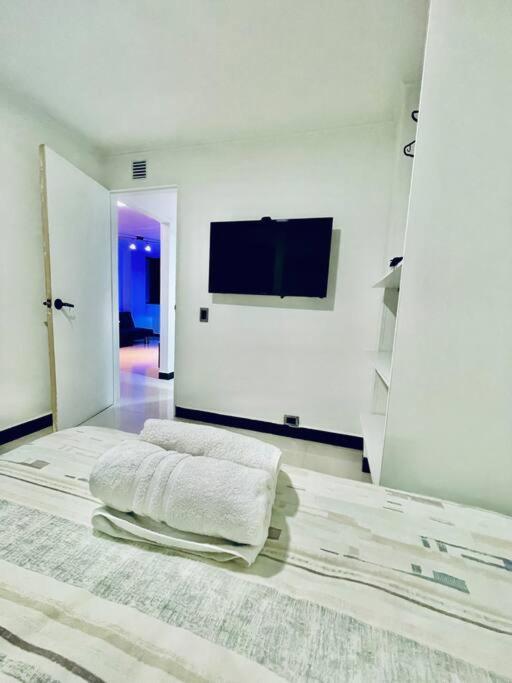 Apartamento Laureles Location With Jacuzzi And Ac