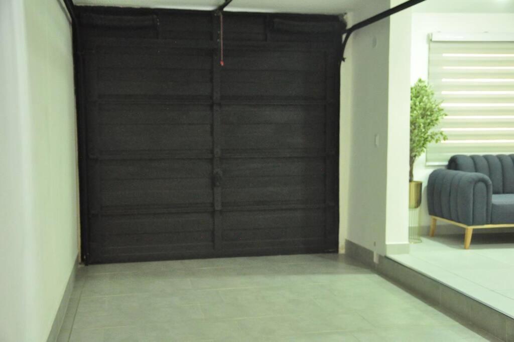Modern House, With Excellent Location In Apartamento Medellín