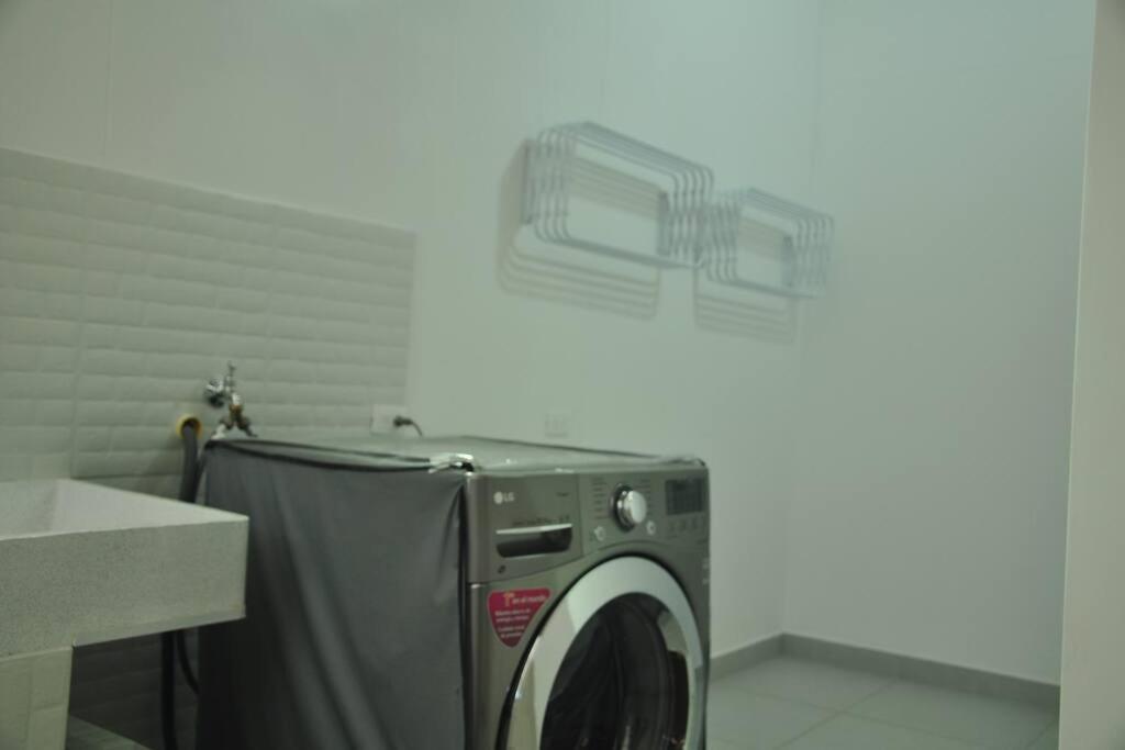 Modern House, With Excellent Location In Medellín
