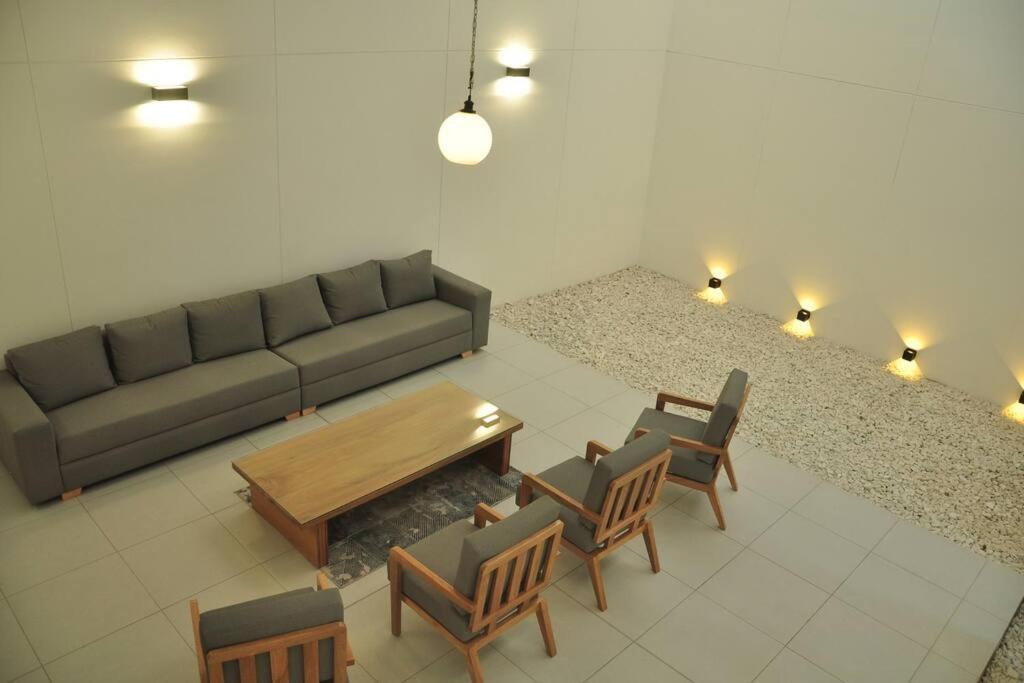Modern House, With Excellent Location In *