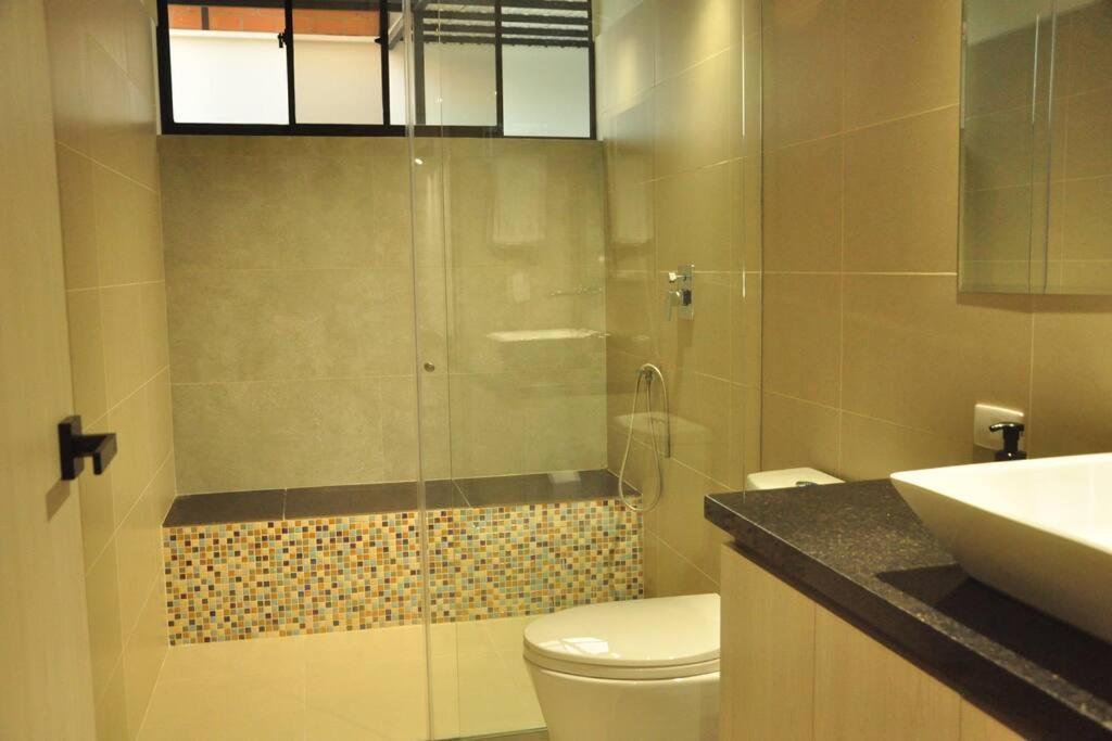 Modern House, With Excellent Location In Apartamento Medellín