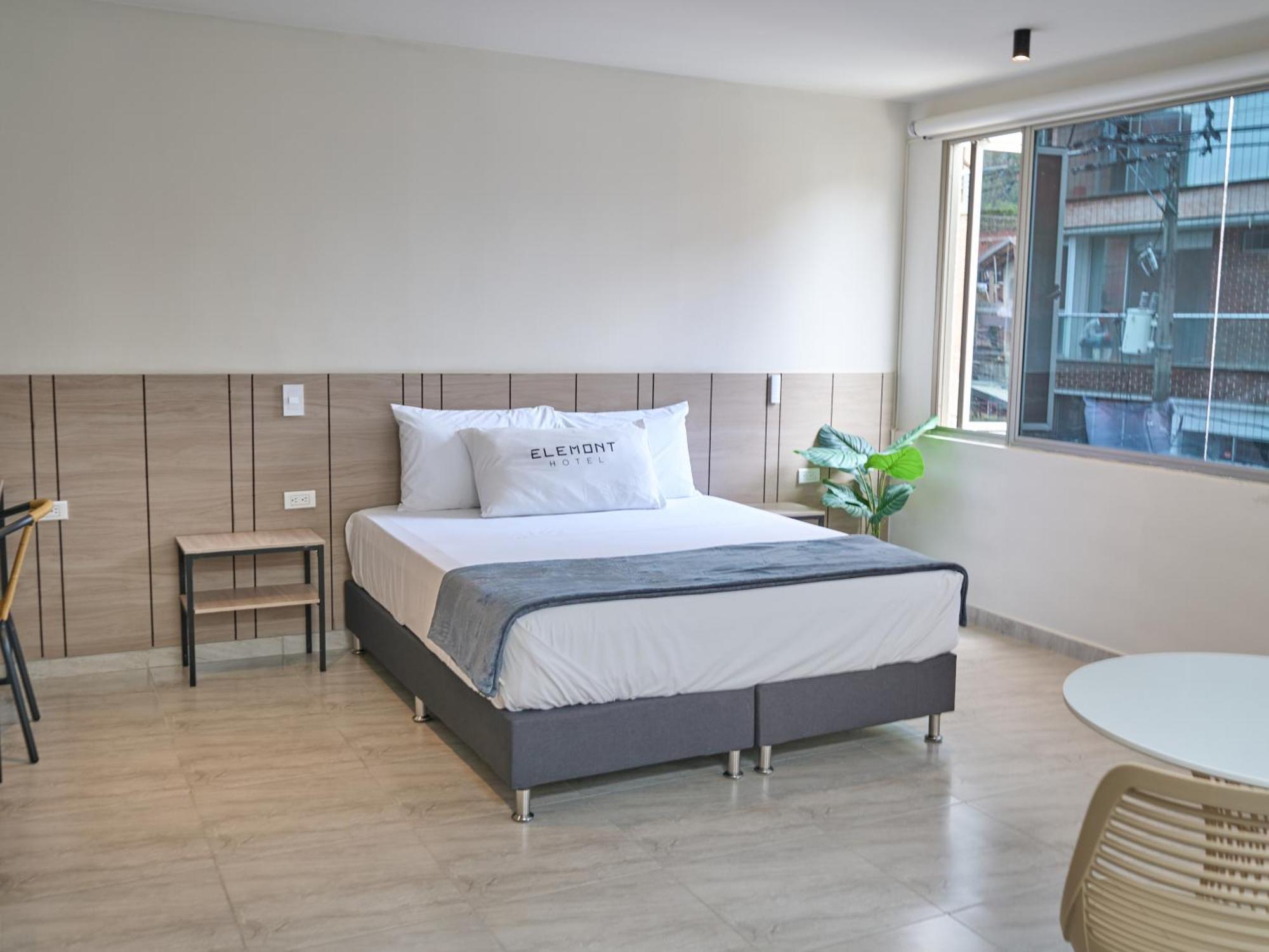 Hotel Elemont *