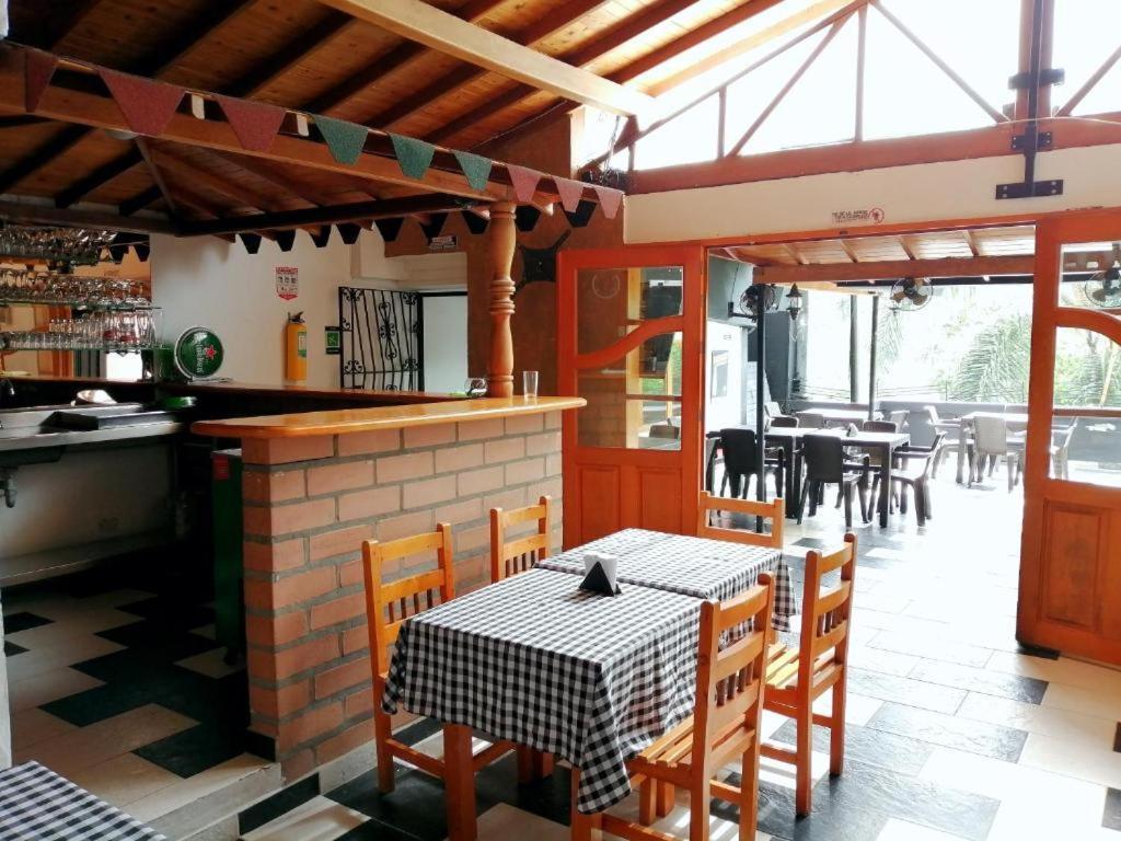 Hotel Aqua Lux Medellín