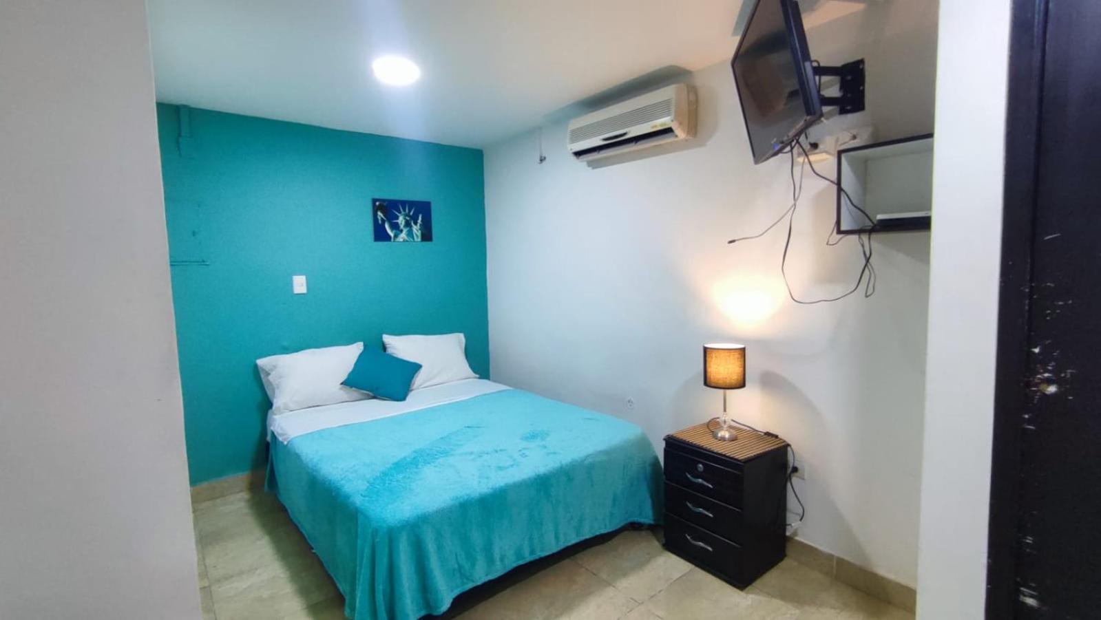 Aqua Lux Hotel 2*