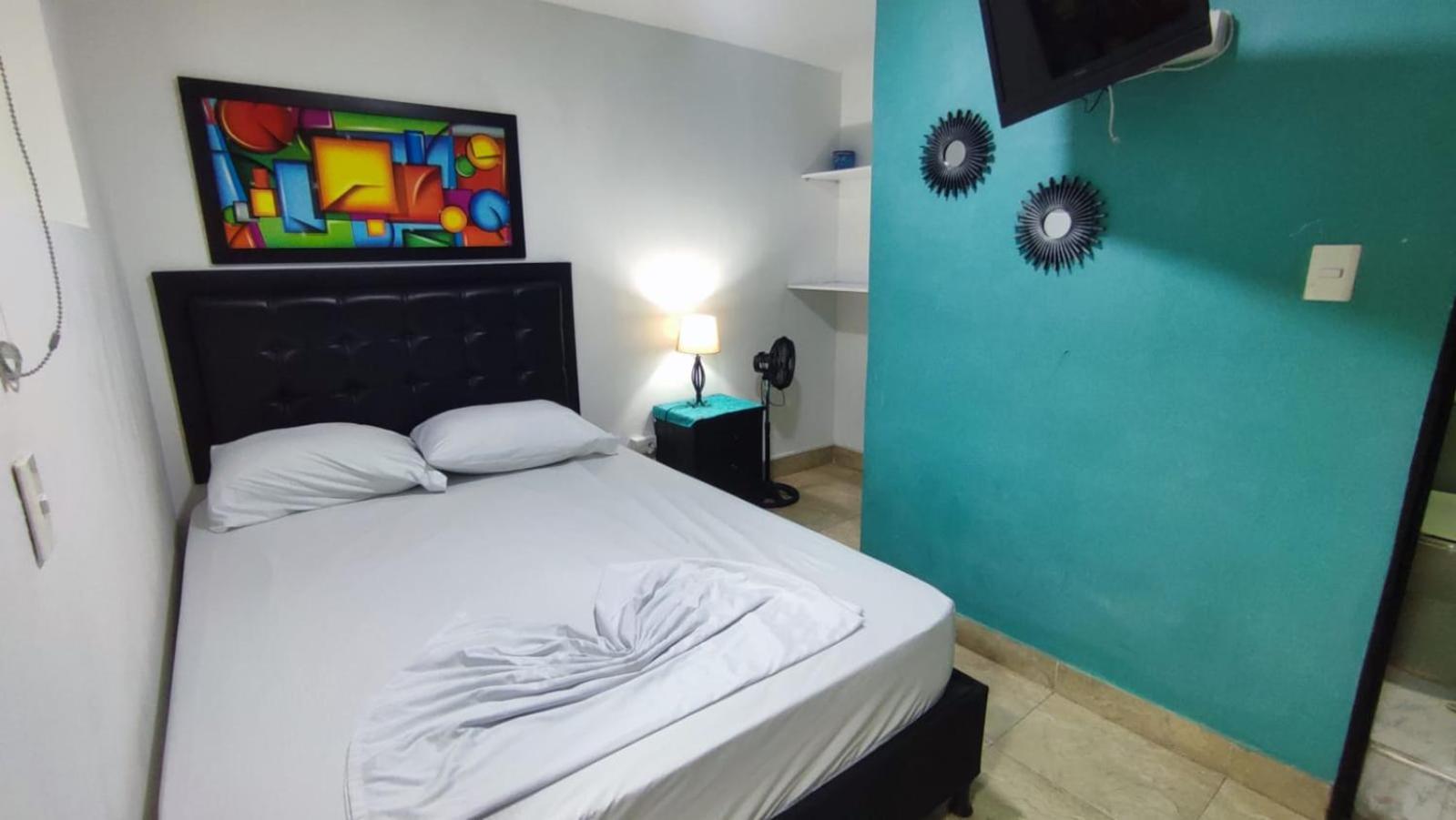 Hotel Aqua Lux 2*