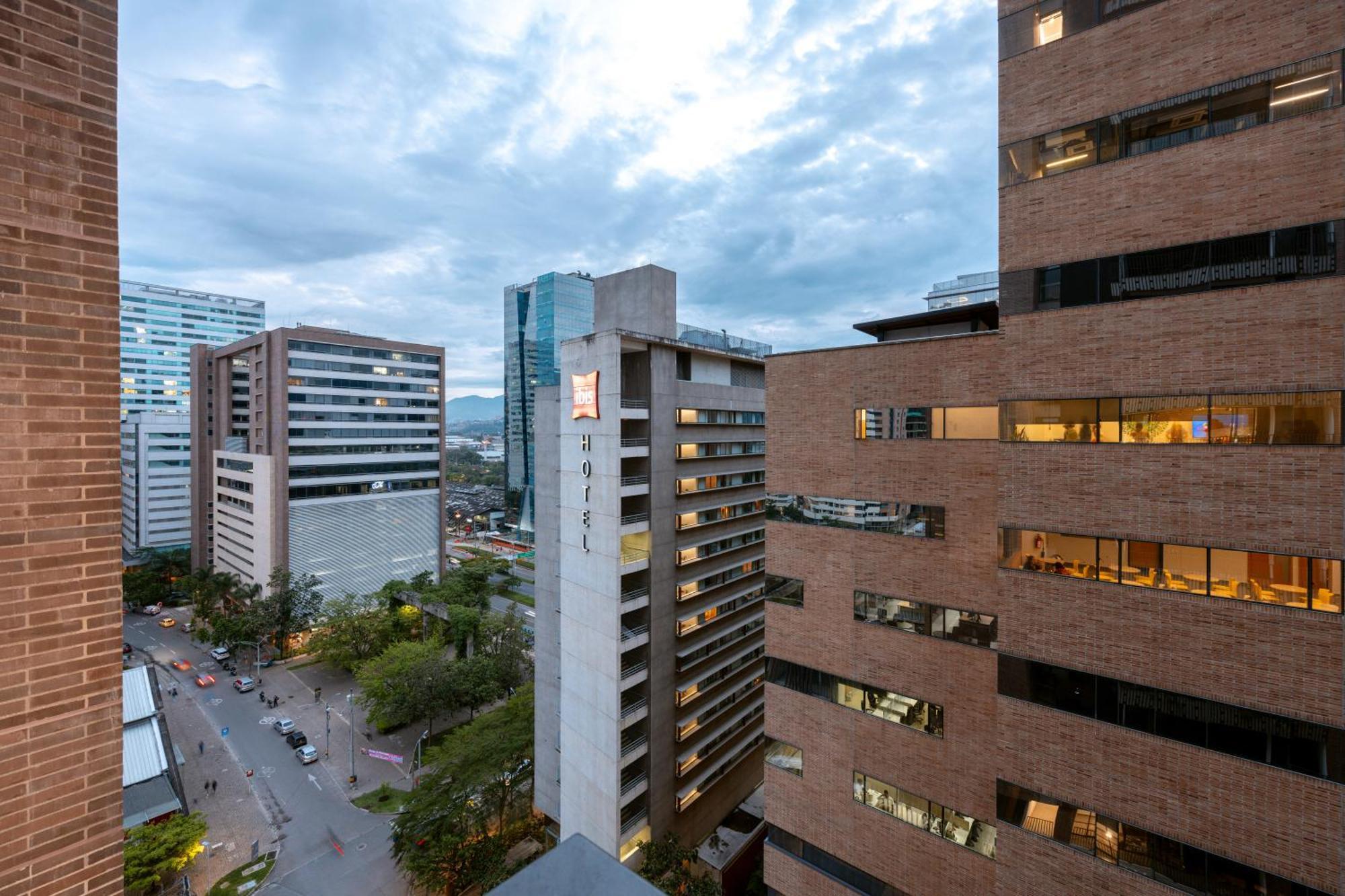 Brand New Loft 1br Balcony * Medellín