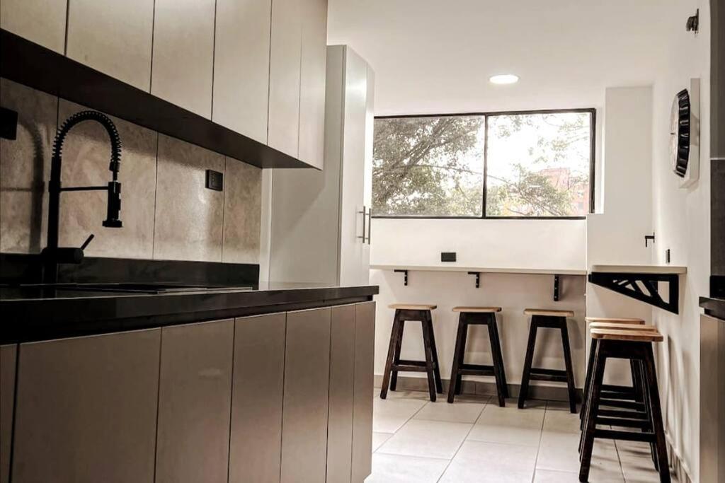 Apartamento Modern 4bedroom With Private Terrace 500mb Internet Medellín