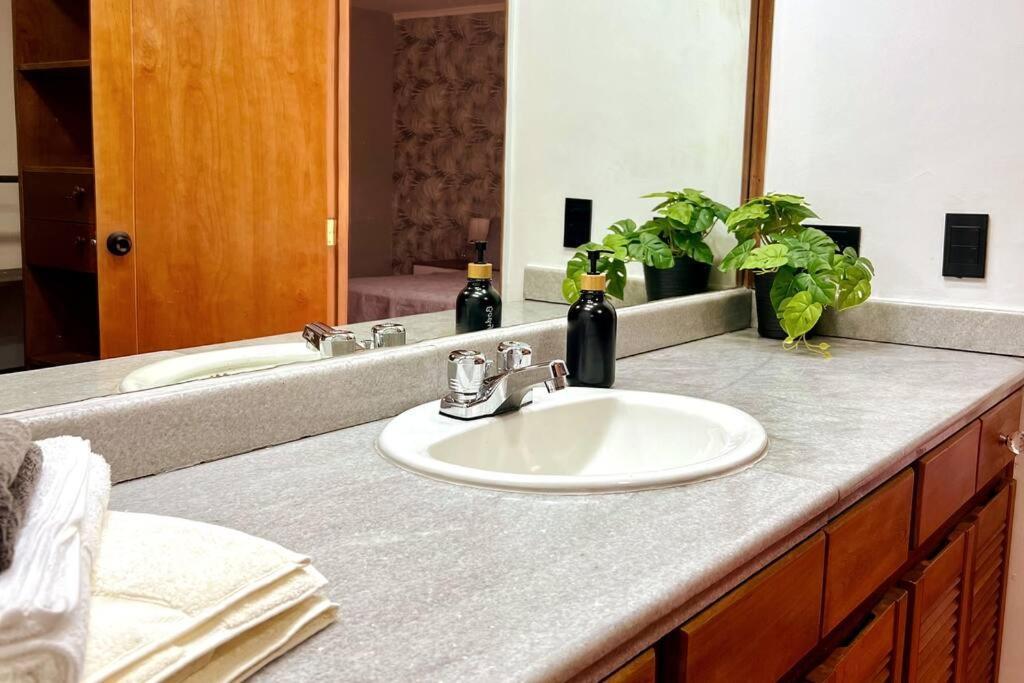 Modern 4bedroom With Private Terrace 500mb Internet *