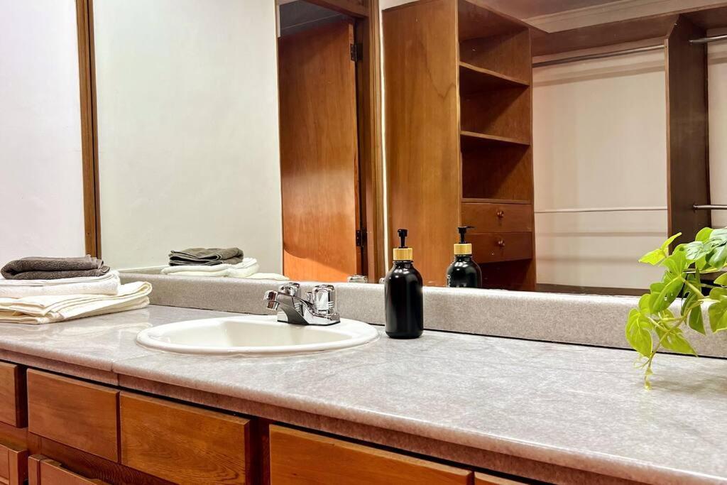 Modern 4bedroom With Private Terrace 500mb Internet * Medellín