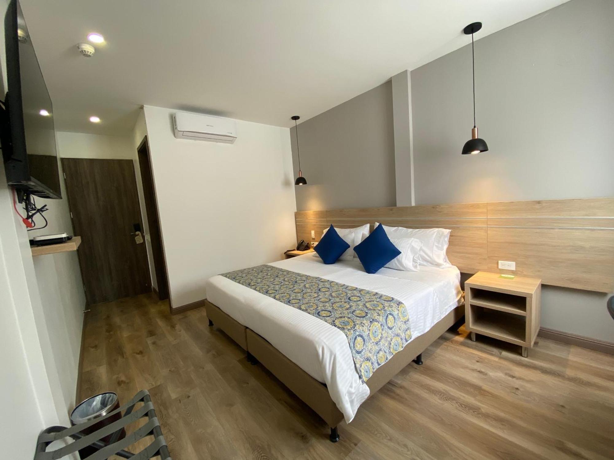 Ecohub 4*