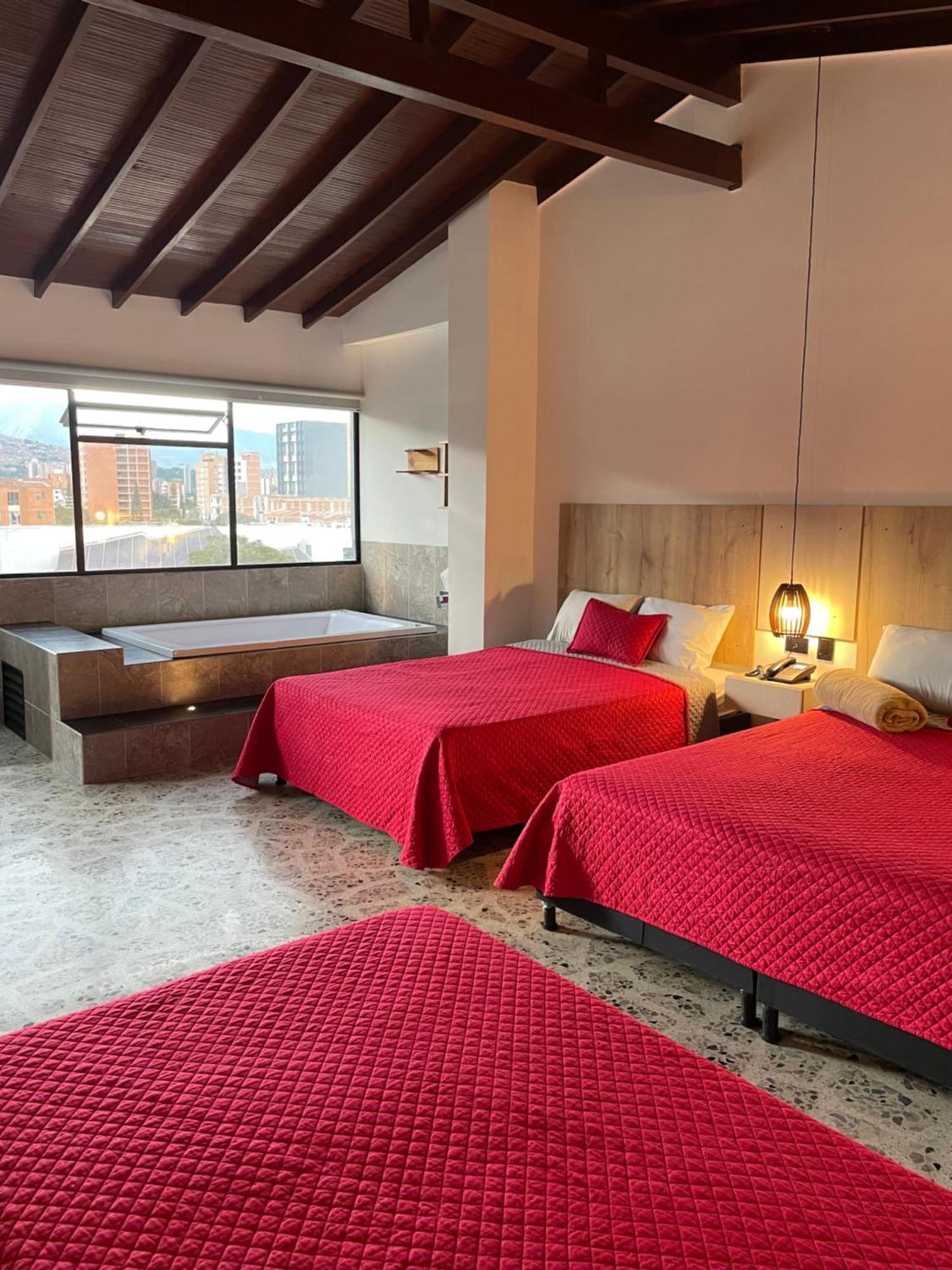 Ofix Hotel 3*