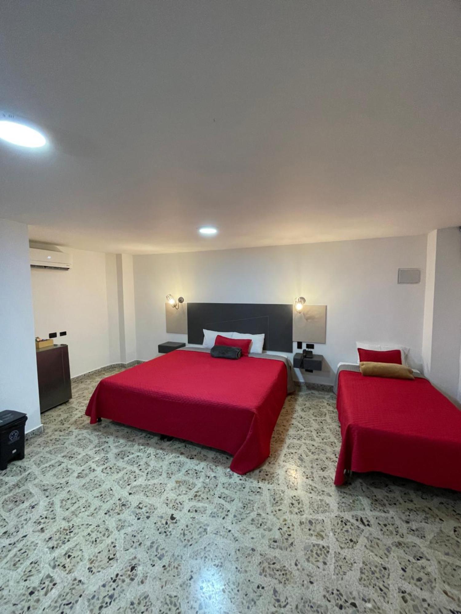 Ofix Hotel Medellín