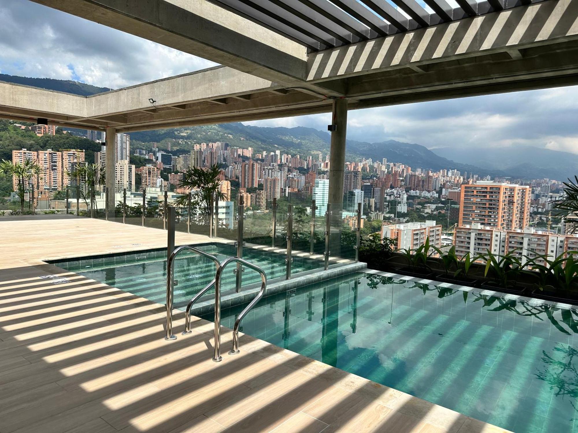 Brand New Loft 1br Balcony * Medellín