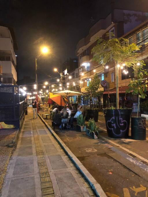 Zona Rosa El Poblado 202 Apartamento *
