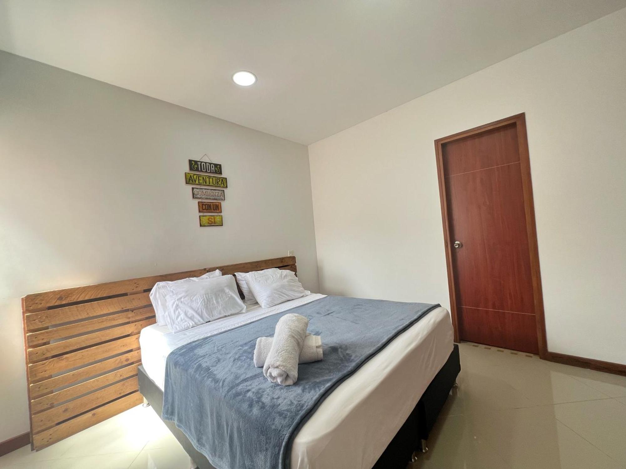 Apto Terra Amplio Y Centrico Medellín