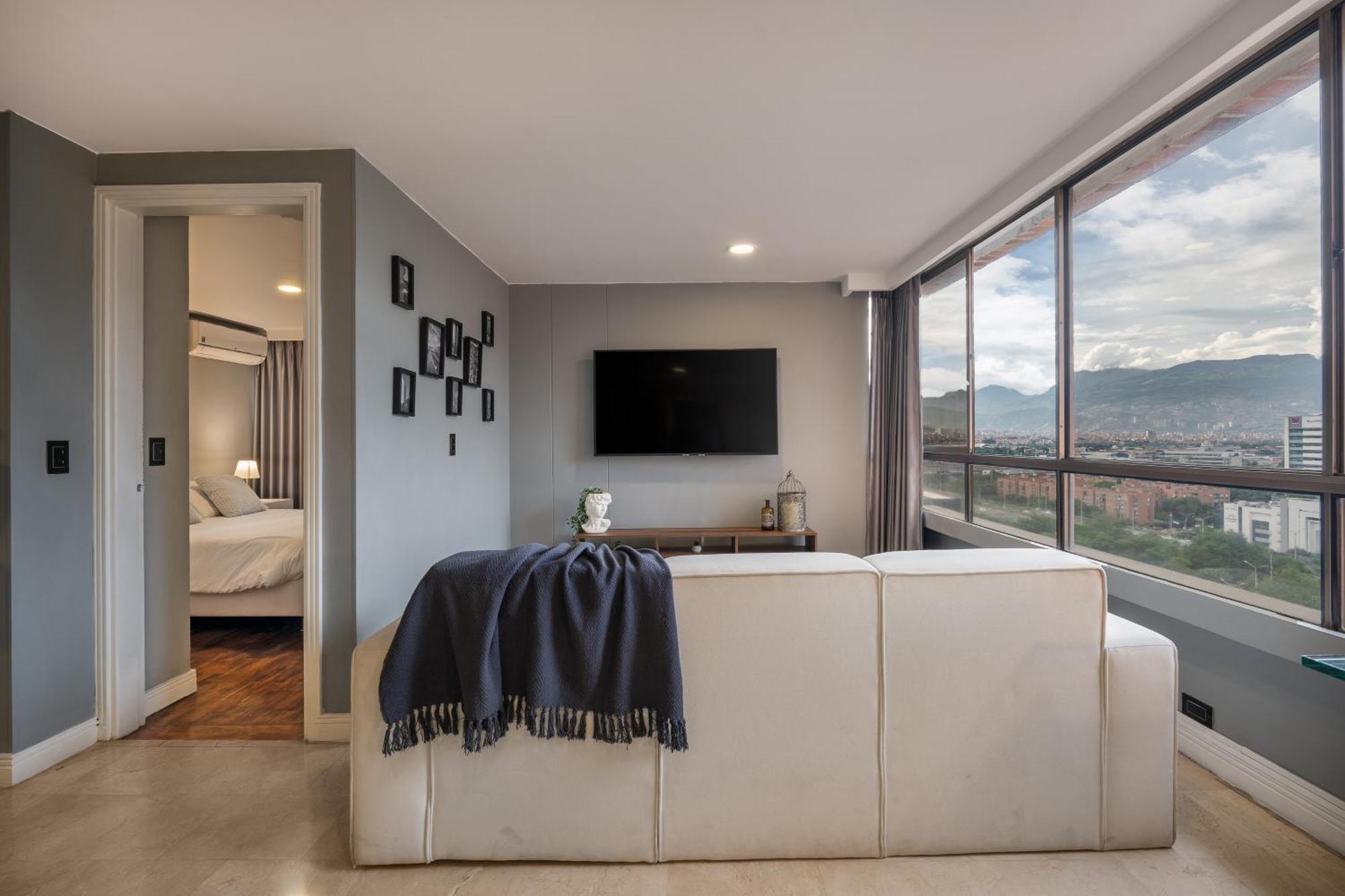 Apartamento 1003 Alcazar De Oviedo Medellín