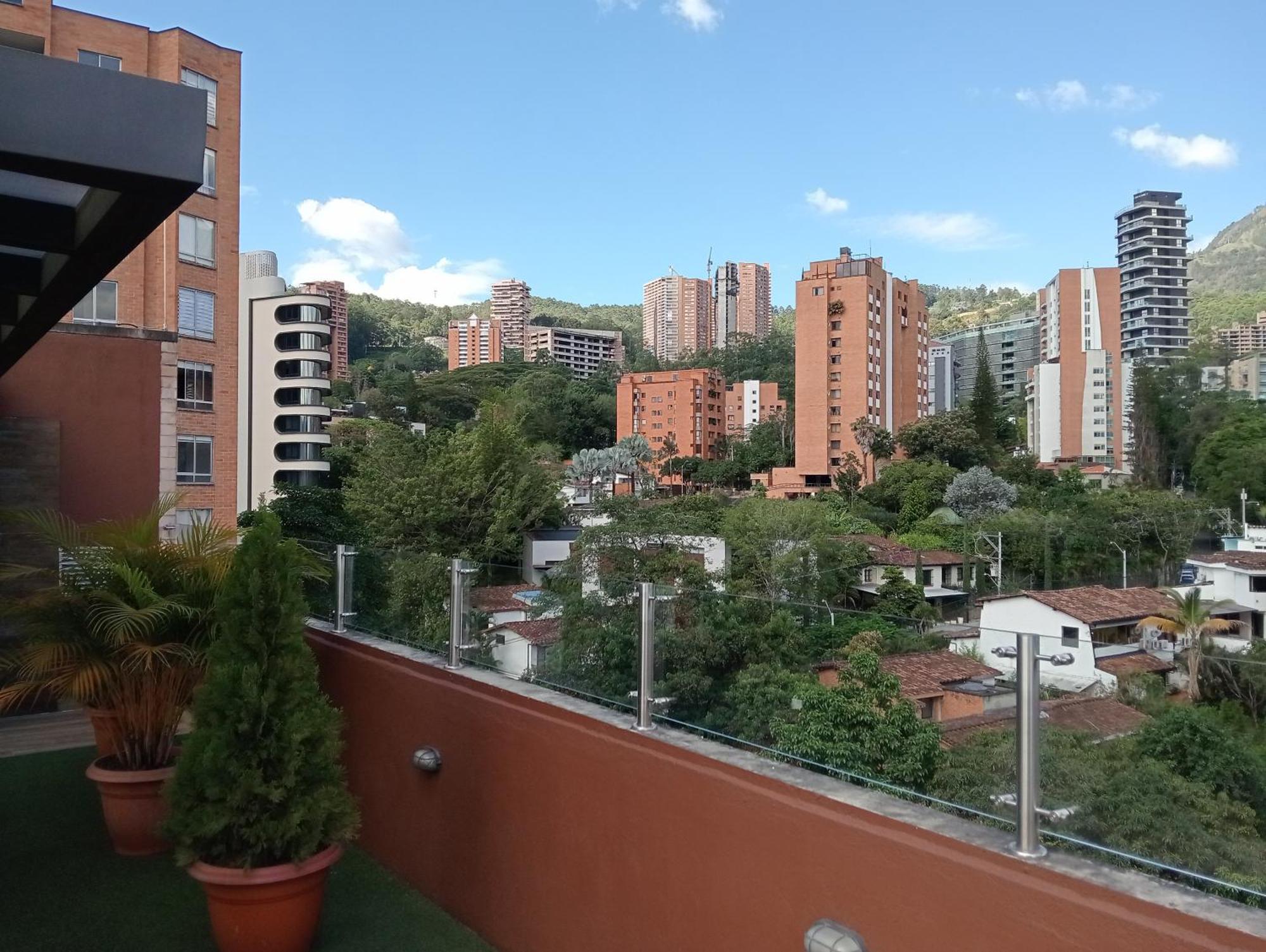 Lomas 10 By Dico Medellin