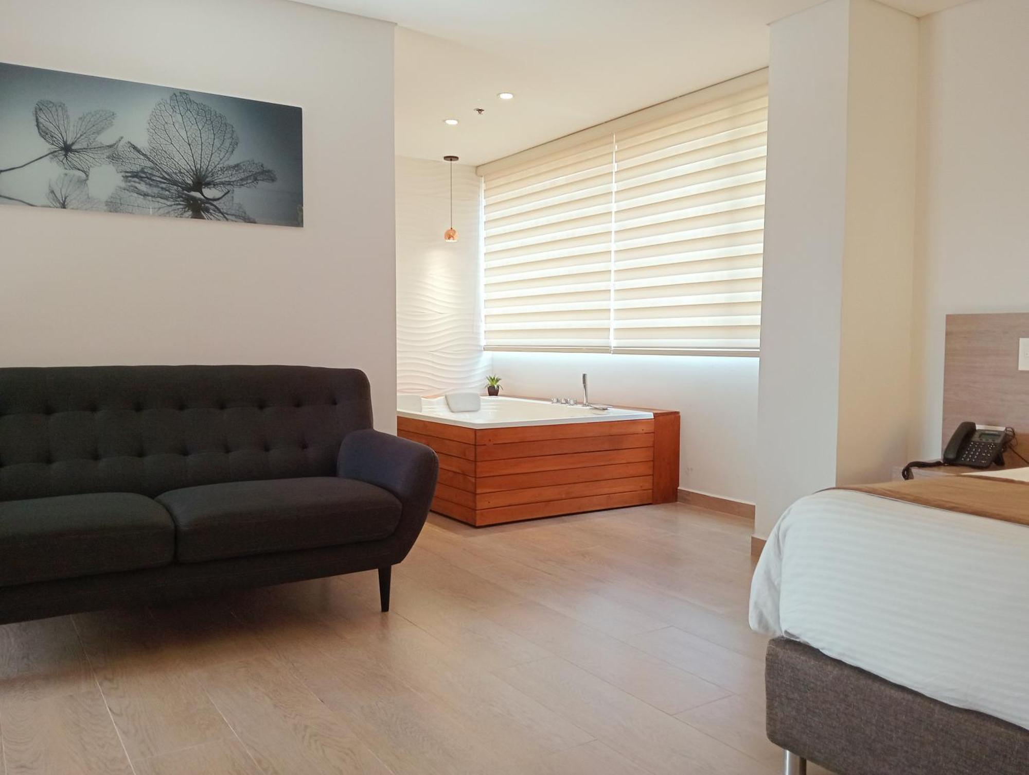 Lomas 10 By Dico 4*