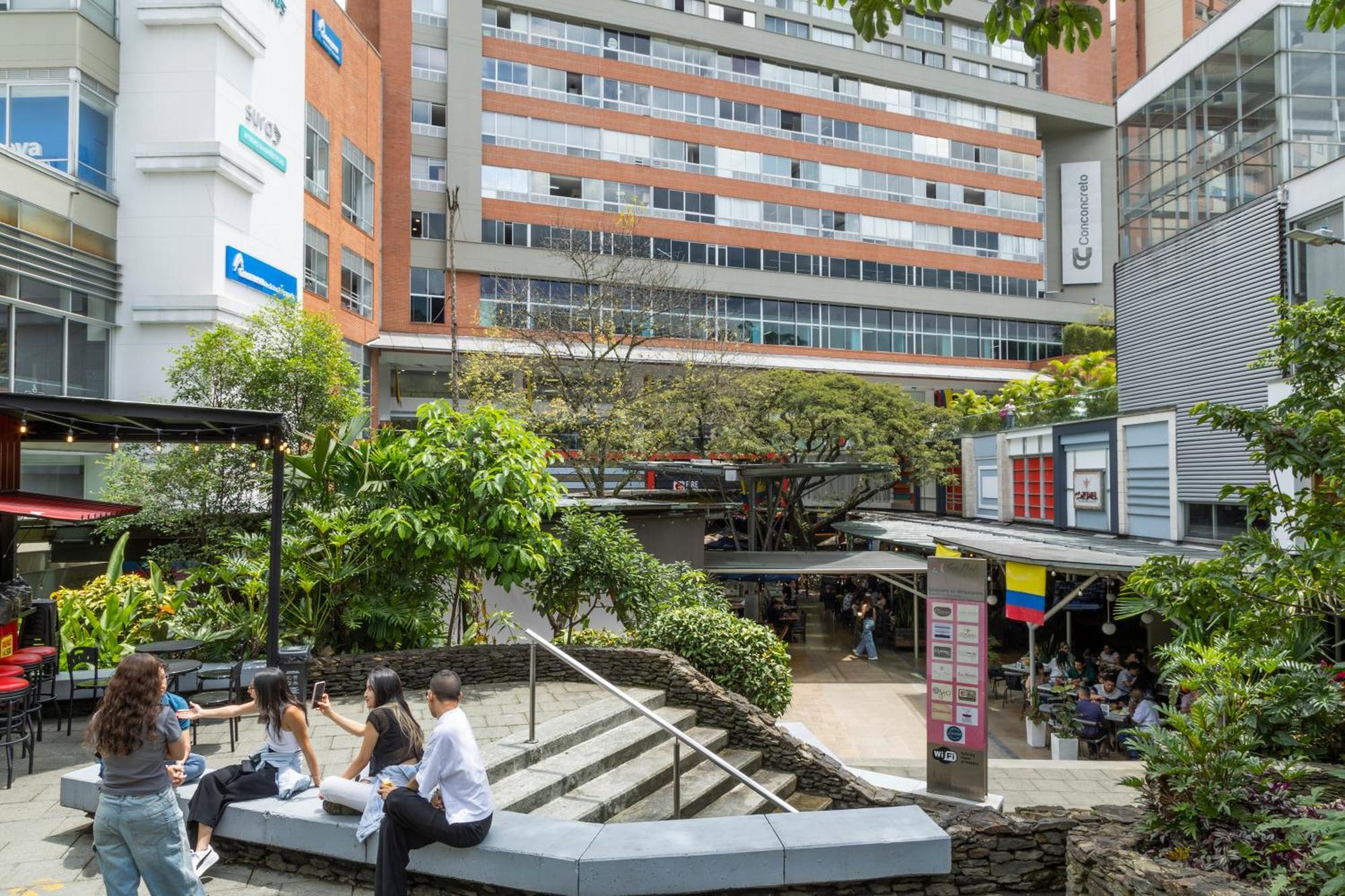 Poblado Excelente Ubicacion Central *