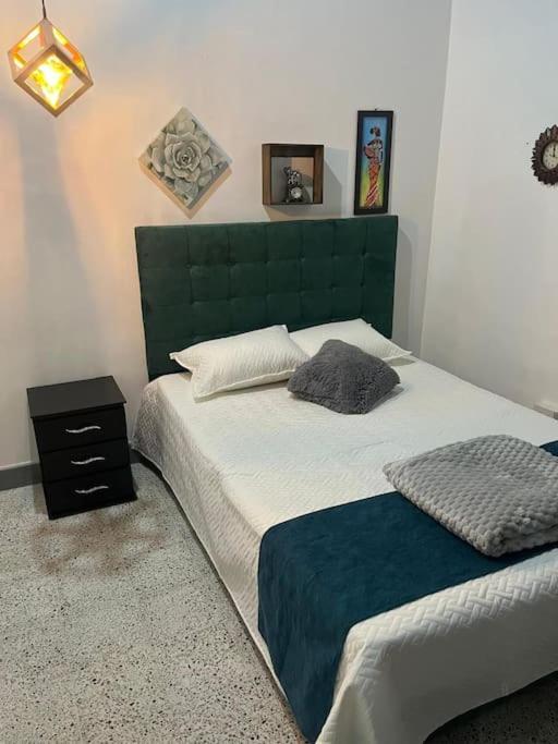 Apartamento Casa La Victoria Alojamiento Completo Medellín