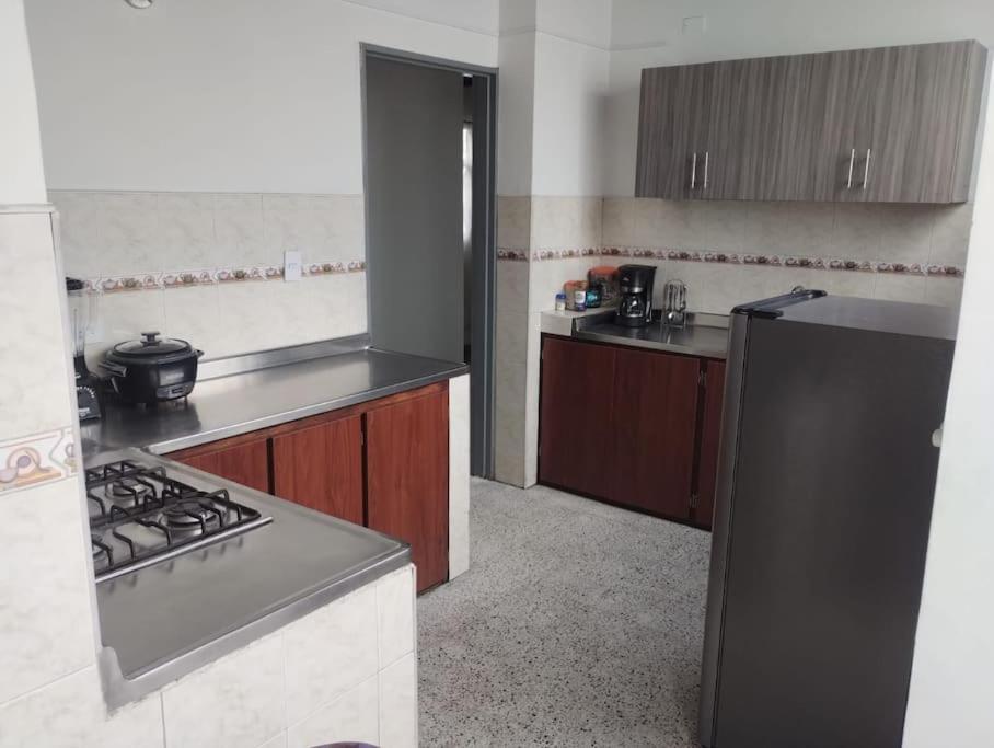 Apartamento Casa La Victoria Alojamiento Completo Medellín
