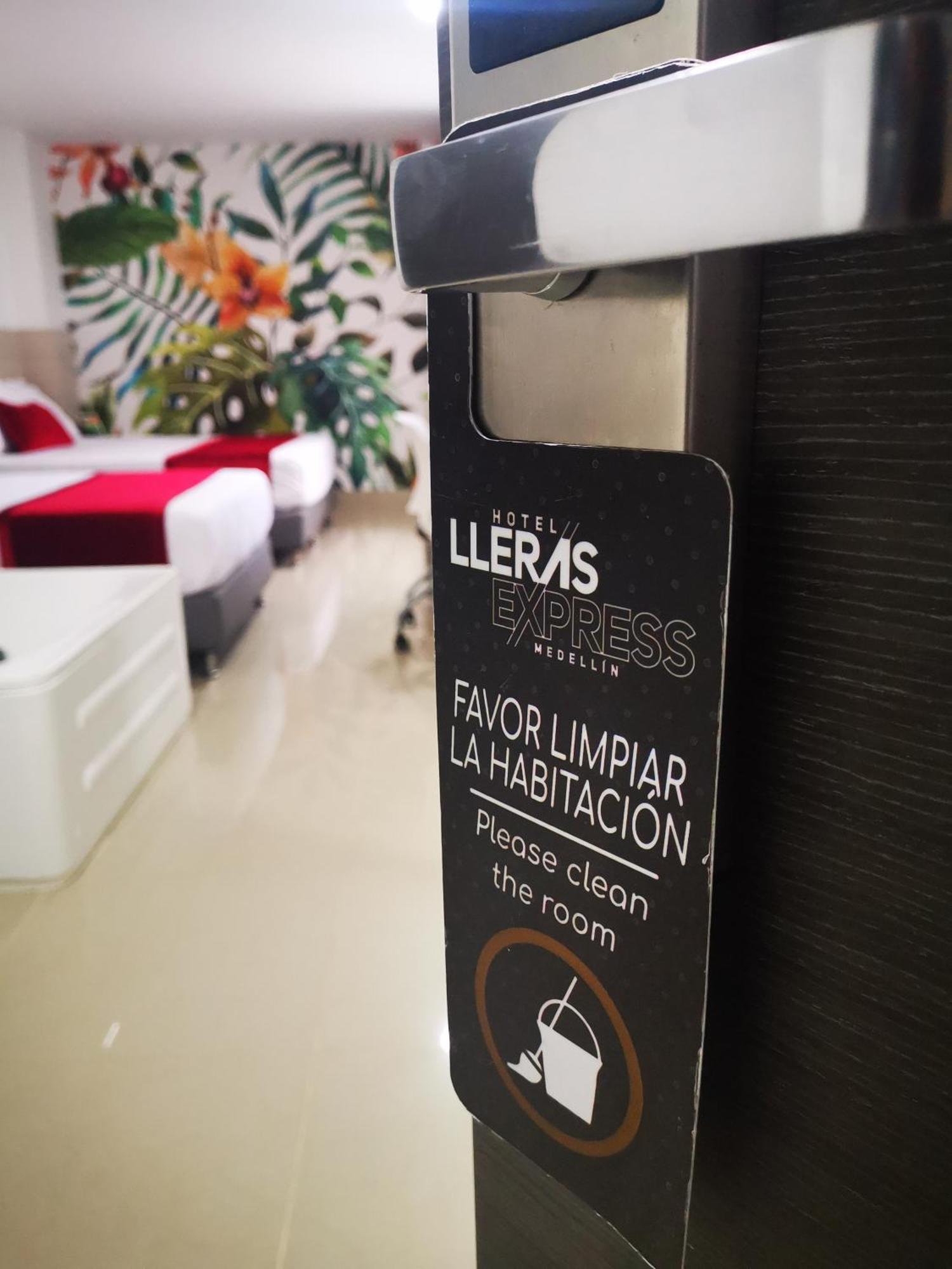 Lleras Express Hotel 3*