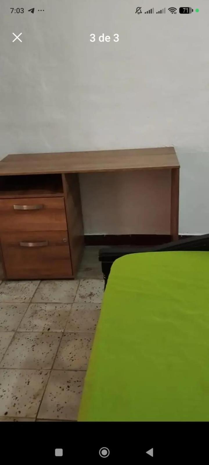 Arriendo Por 1 Ano Completo Fijo Habitacion A Persona Sola En El Barrio El Salvador Habitación en casa particular Medellín
