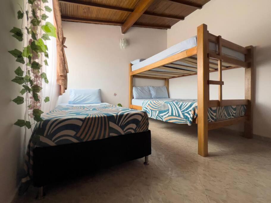 Excepcional Casa Privada Familias Y Grupos - Excelente Ubicacion * Medellín