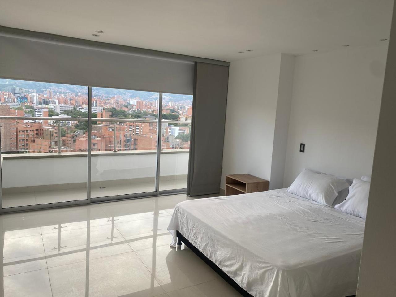 Hermoso Y Nuevo 16 Apartment Medellin
