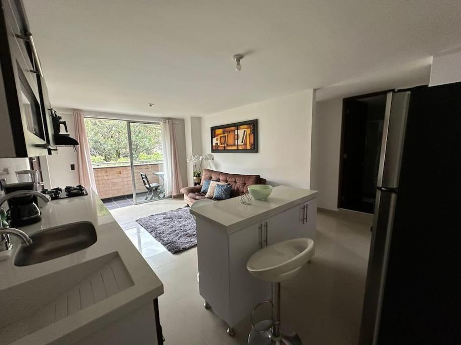 Nuevo Laureles- La 70 Apartamento