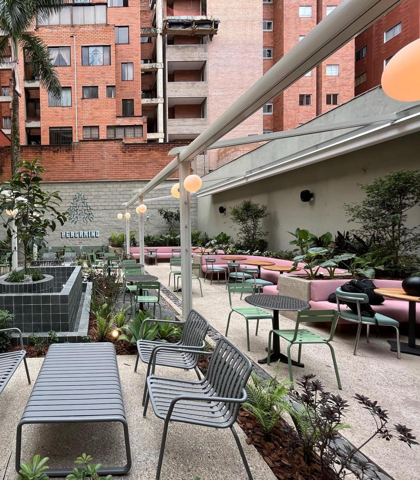 Apartamento Apto Terra Amplio Y Centrico Medellín