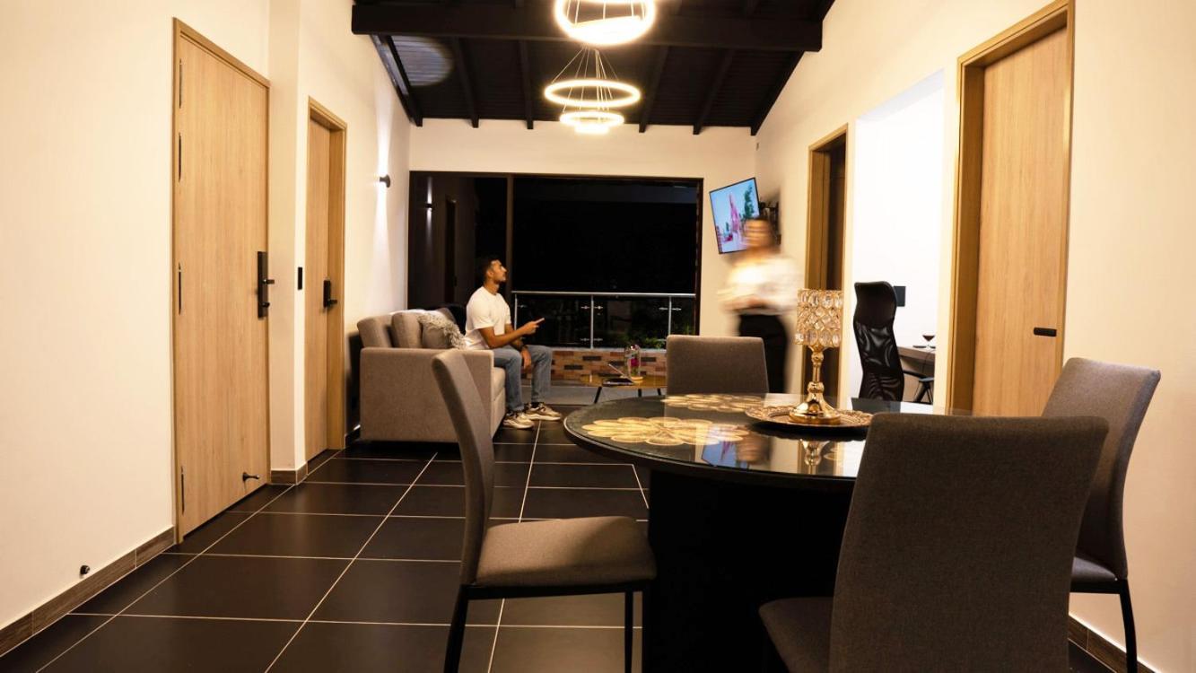 Apartamento Modern Laureles With 3 Acs *